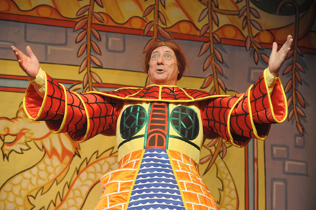 Berwick is back! Legendary dame to star in Grand Opera House panto this Christmas