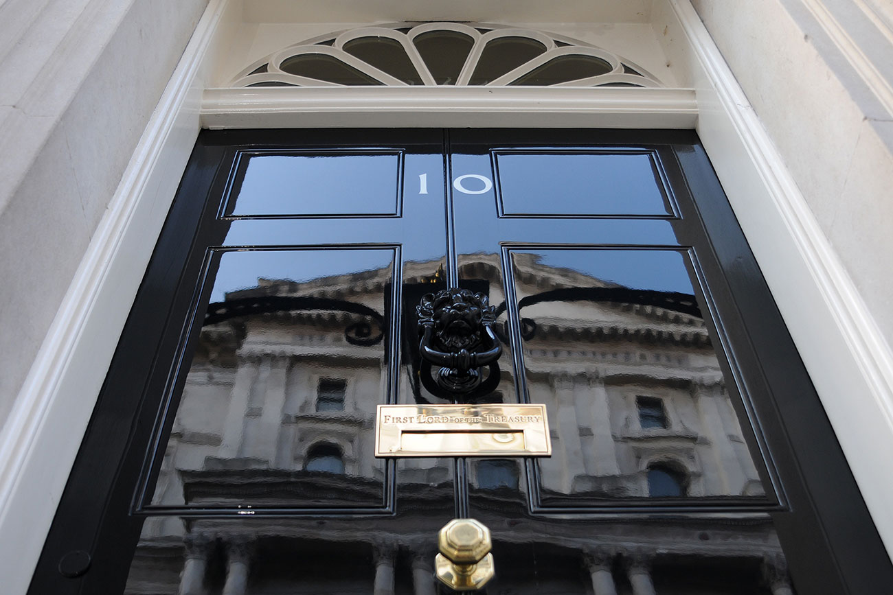 York couple who survived on £4 a day deliver Universal Credit petition to Downing Street