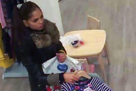 York purse theft: Police issue CCTV images