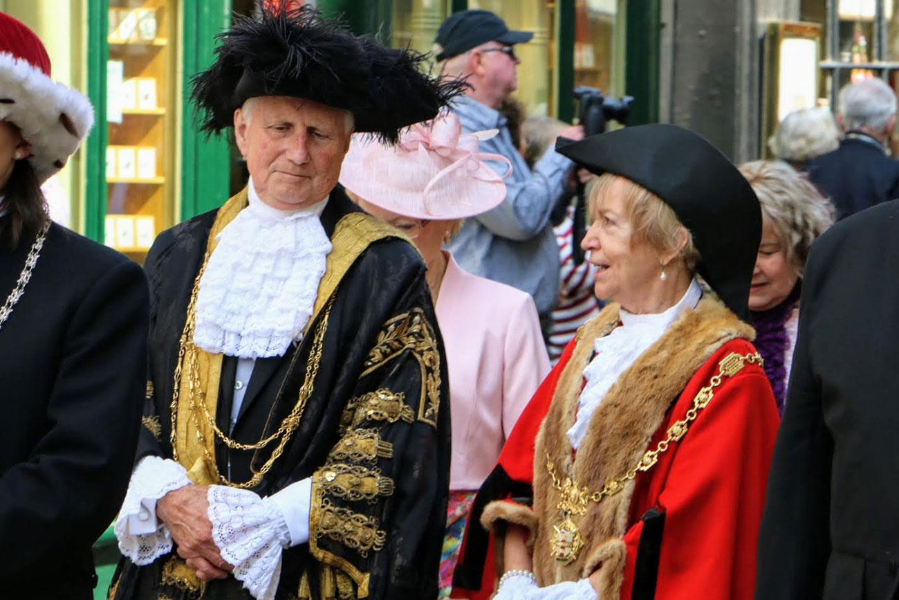 New robes bought for Lord Mayor of York at a cost of £10K