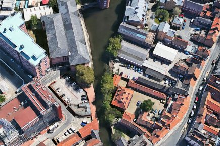 Police and firefighters rescue man from River Foss
