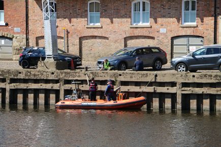 York Rescue Boat called out to another incident on the Ouse