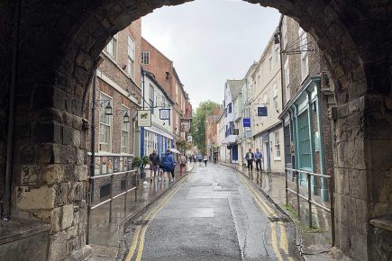 Plan to allow cyclists in pedestrianised street