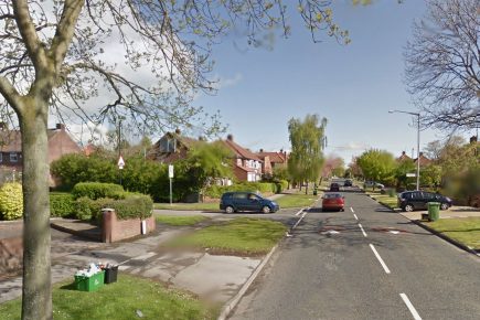 Man pulls knife on woman and tries to steal her car at York junction