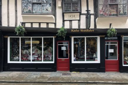 Shops forced to shut by York city centre power cut