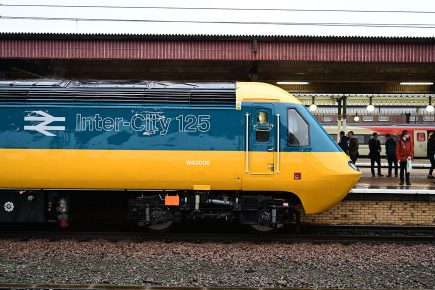 Goodbye to an icon: The HST travels through York Station for the last time