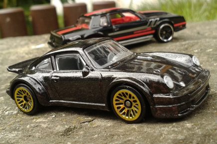 50 Hot Wheels model cars and jewellery stolen in York break-in