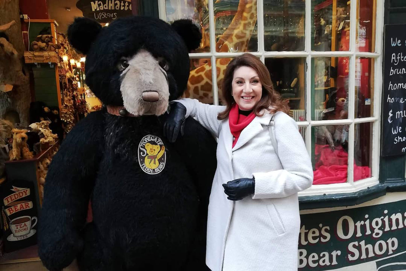 TV star Jane McDonald meets the ‘big fella’ while filming in York
