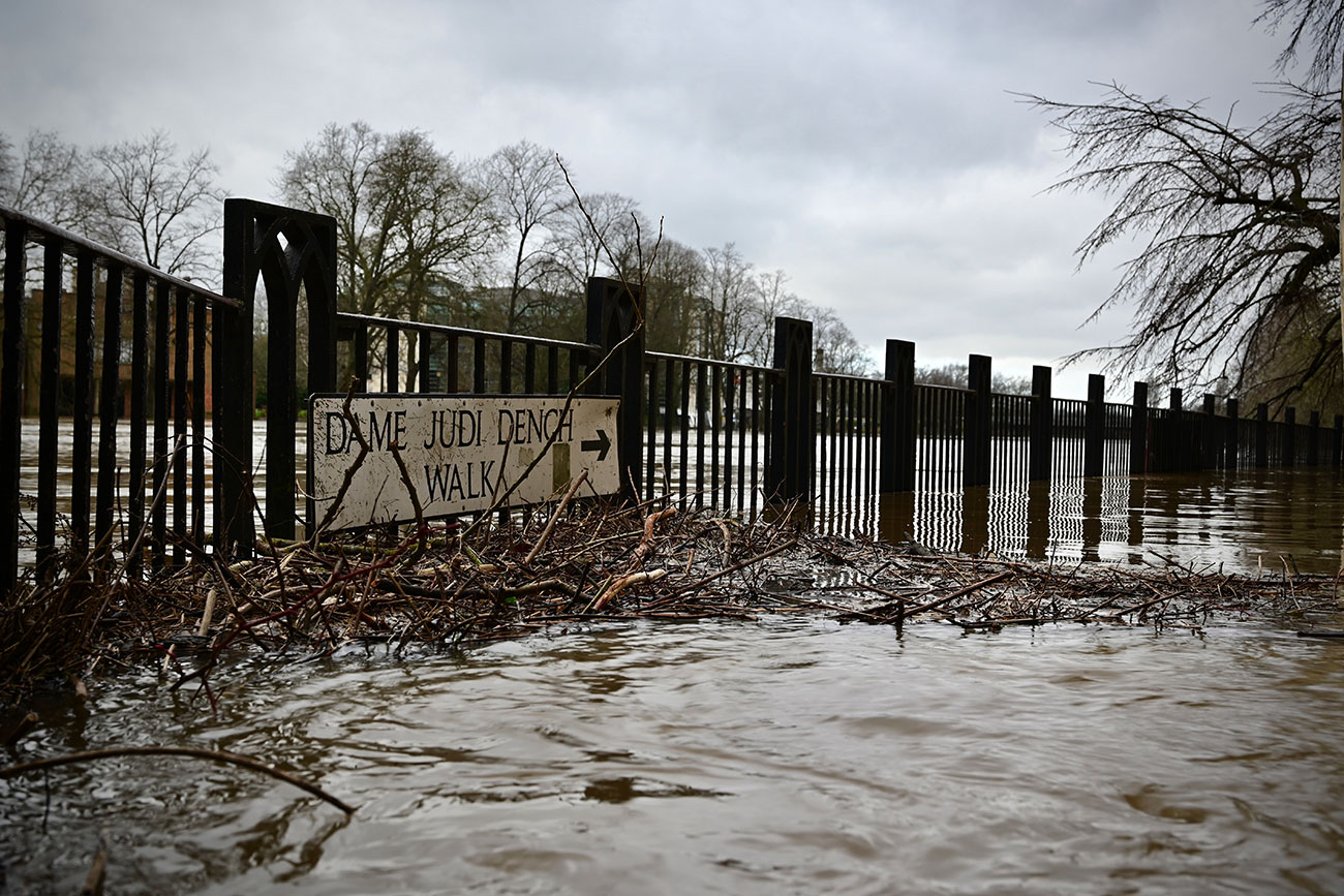 York dodges a bullet! River peaks below the level that would overcome flood defences