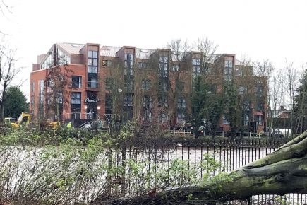 Stranded – Riverside hotel still cut off by flood water