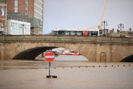 Electronic flood warning signs to be installed by the river in York