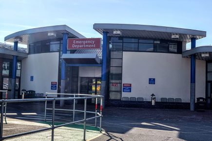 Police ‘heroes’ tackle man who allegedly attacked staff at York Hospital