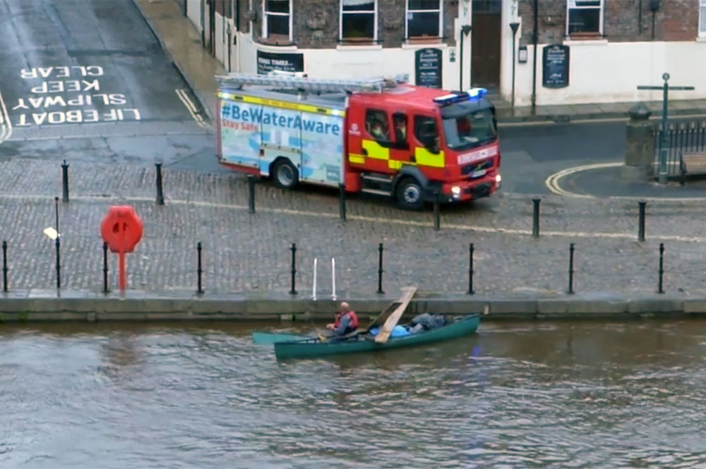 Watch: Firefighters come to the aid of a man in difficulties on his canoe in York