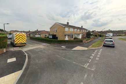 Ambulance couldn’t reach heart attack victim ‘because of badly parked cars’