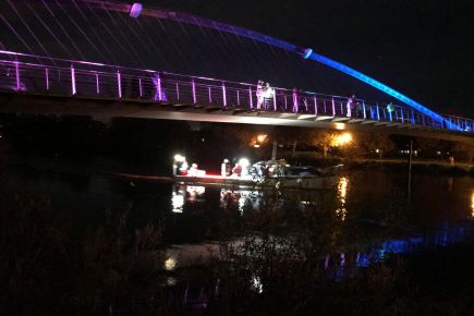 Video: Fire crews called to rescue two people in a boat adrift on the Ouse