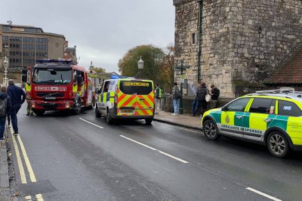 Lendal Bridge – Underwater searches resume to locate missing York woman