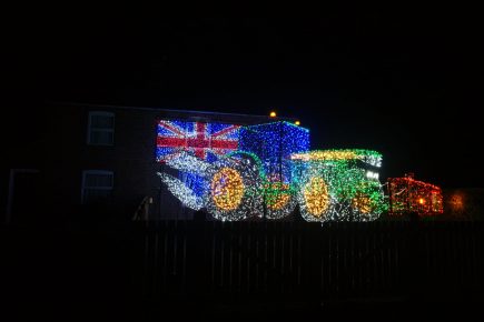 A1079 Christmas tractor returns to support Cancer charity