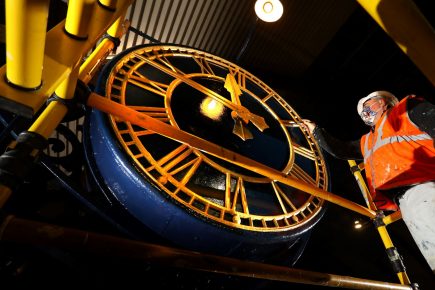 Pictures: York station clock gets facelift