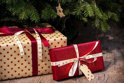 Free gifts and food at Christmas giveaway event in York