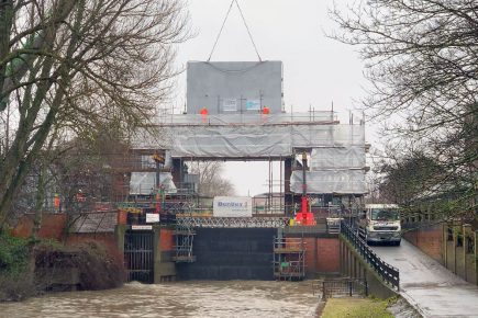 Watch: The moment when a huge 18-tonne flood gate is slotted into place in York