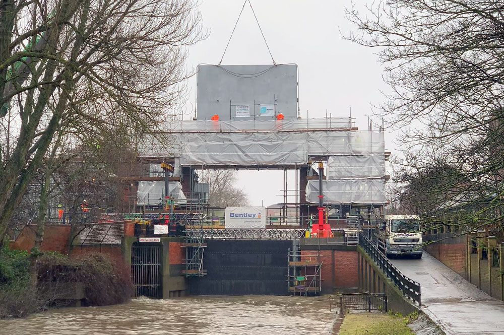 Watch: The moment when a huge 18-tonne flood gate is slotted into place in York
