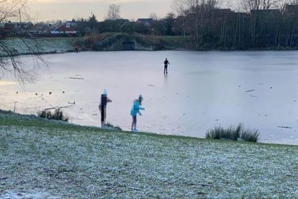 Warnings on the risks of walking on ice after this picture emerges in York