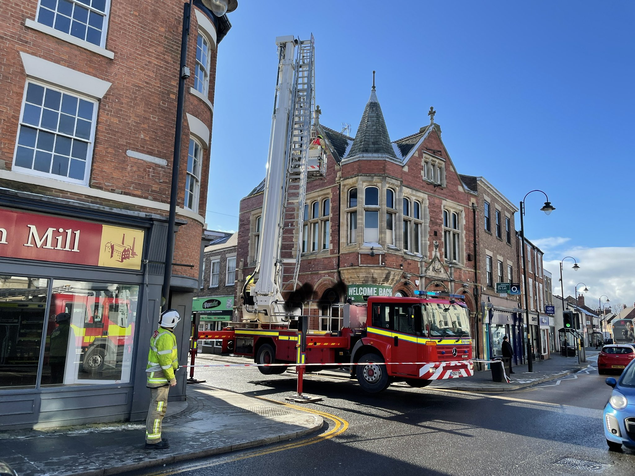 Checks carried out after reports of falling masonry from a building in Selby