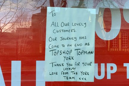 ‘So, so sad’ – Note posted on York store window says ‘thank you and goodbye’