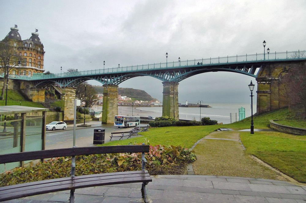 Man seriously injured after falling from a bridge in Scarborough