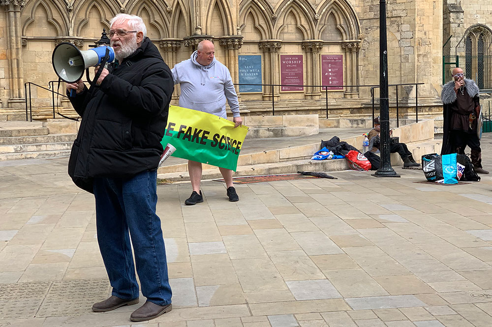 Anti-lockdown campaigners protest in front of York Minster