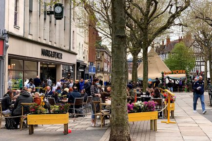 Street café licences extended – but businesses must reapply to York council