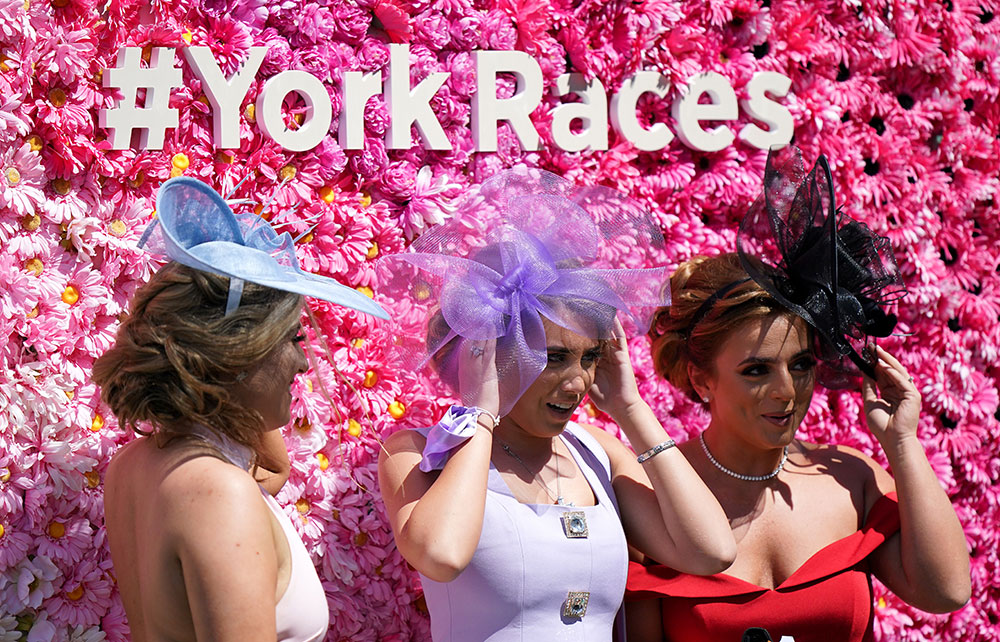 Pictures: York racegoers bask in sunshine at socially distanced meeting