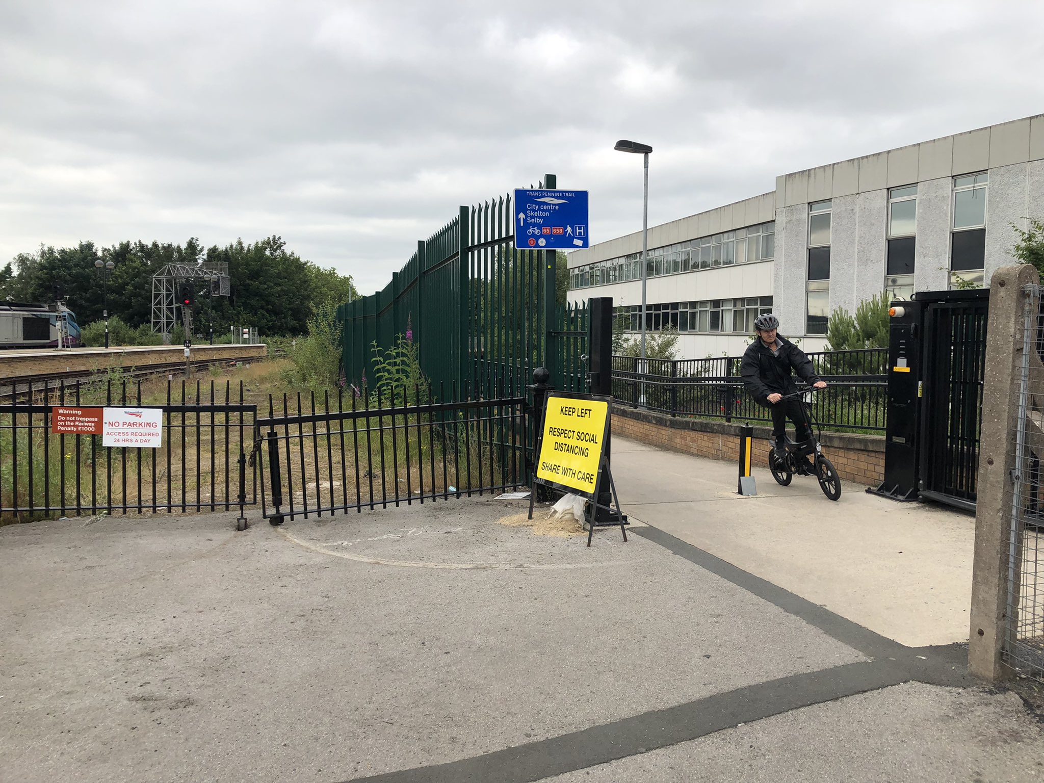 Why does LNER cut off a safe route for cyclists? The question will now go to the top