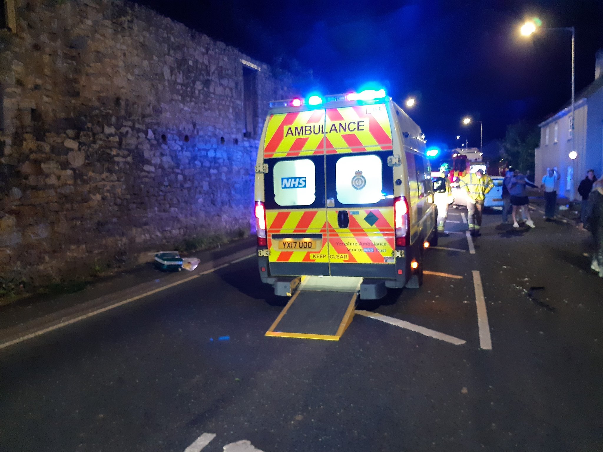 Updated: Five teenagers taken to hospital after high speed crash near Tadcaster