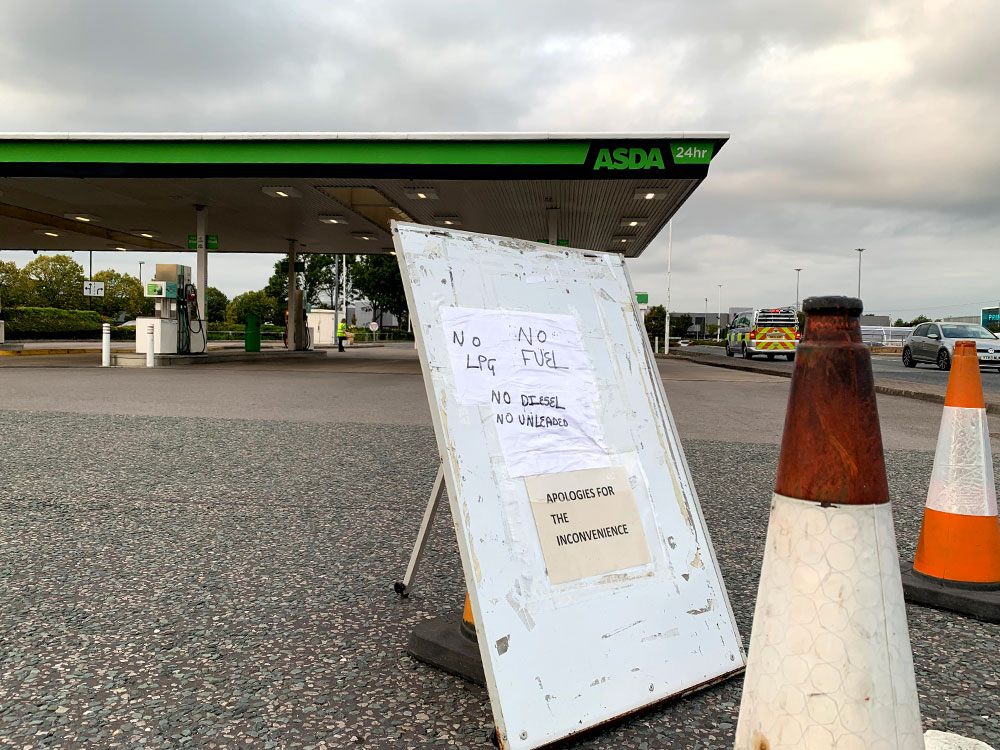 York petrol stations run out of fuel, as drivers queue to fill up at those still open