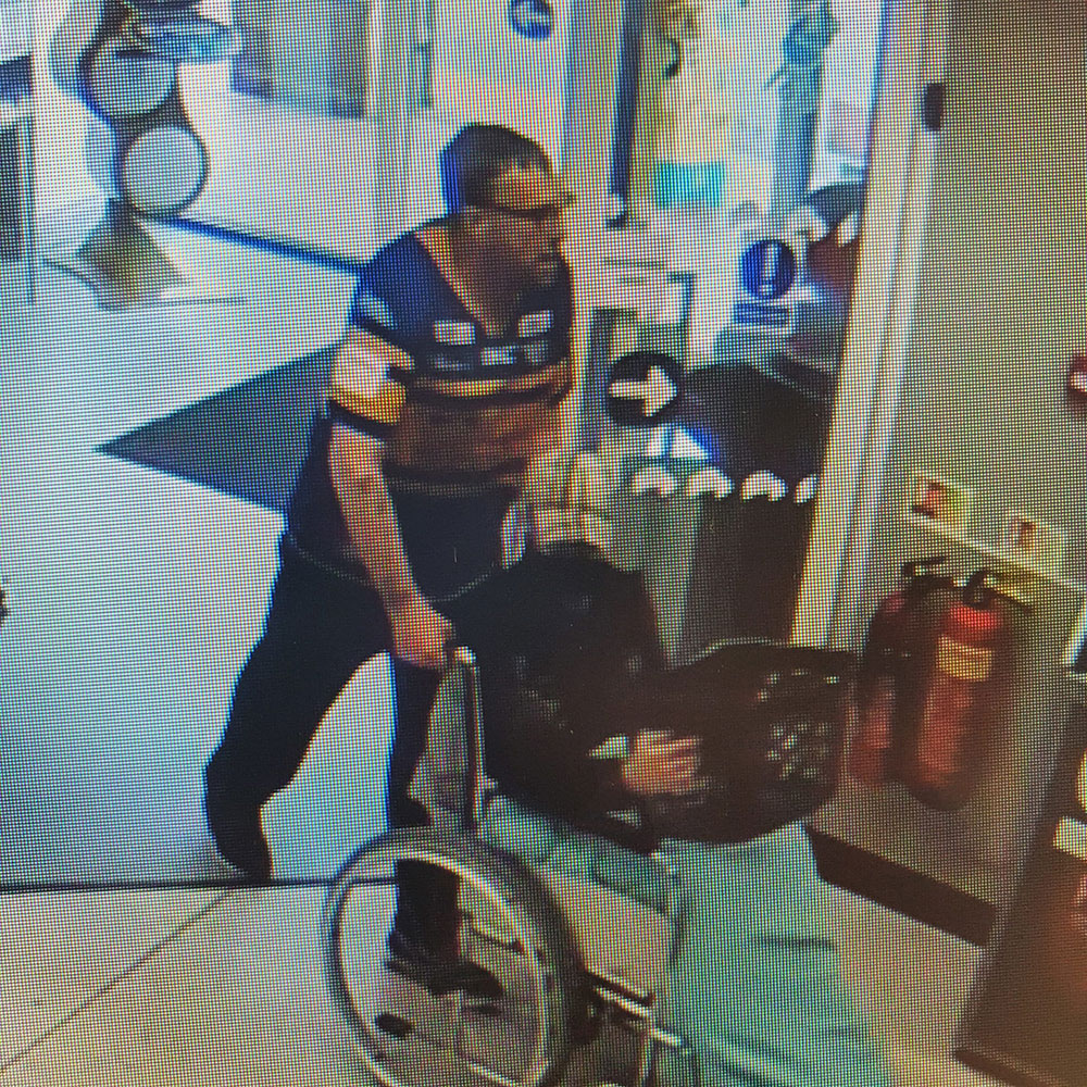 CCTV pic of £1K booze theft suspects sparks comparisons to Little Britain’s Lou and Andy