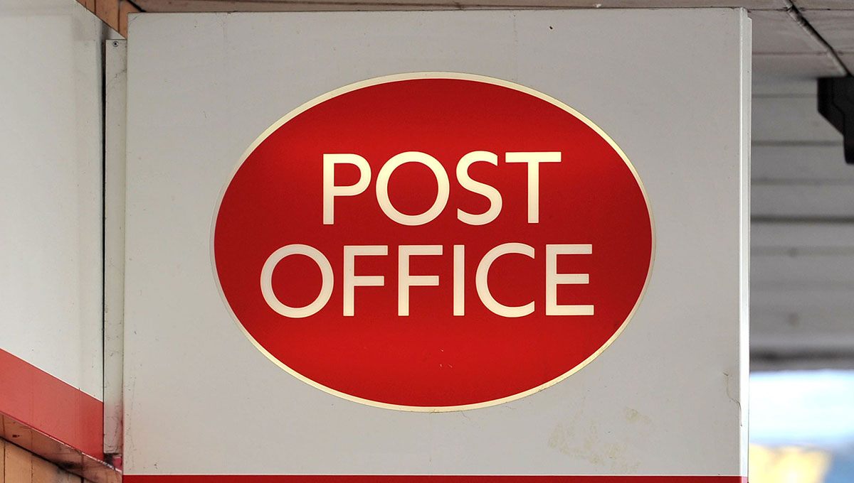 Updated: Post office closed with no notice as shop shuts its doors