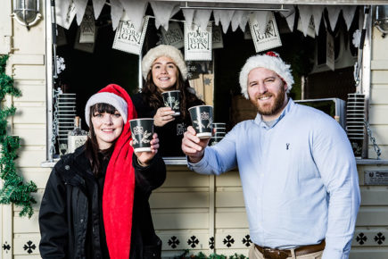 York bus passengers can get a free cocktail this Christmas! Here’s where to go