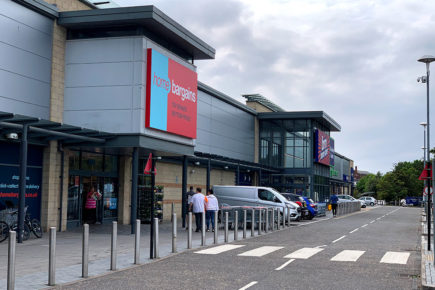 Man breaks leg at York shopping park