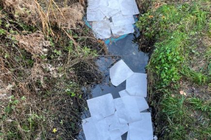 Investigation launched after oil pollutes York stream