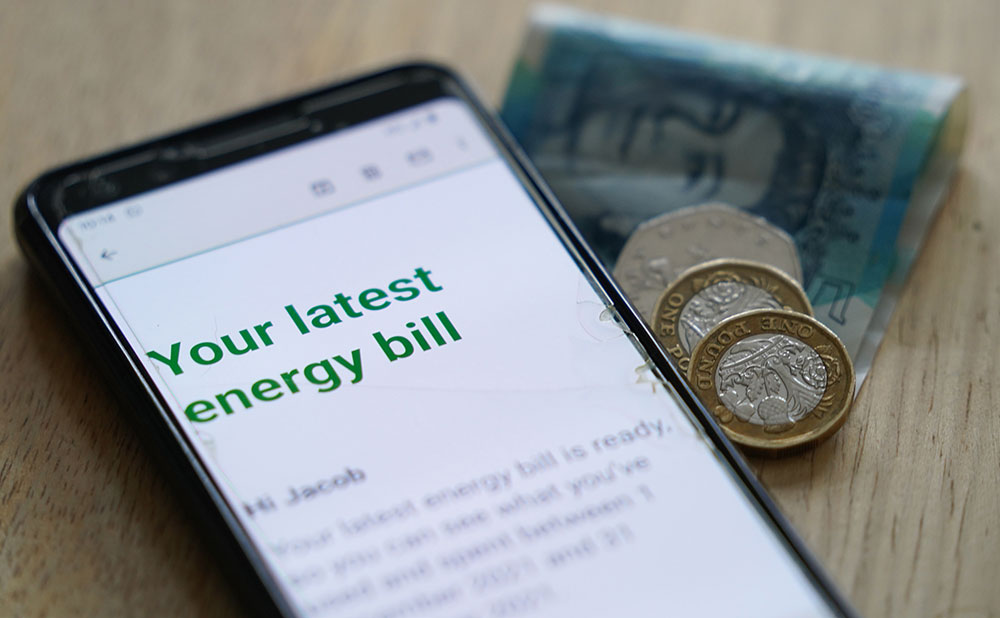 Household energy bills will soar by nearly £700 in April – Chancellor announces temporary £200 rebate