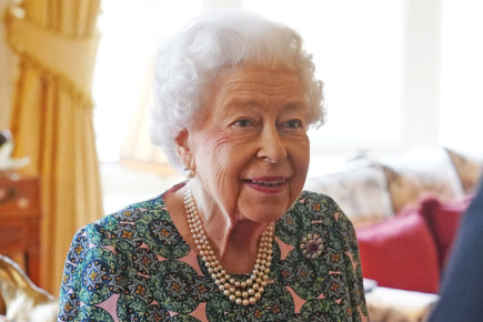 Queen tests positive for Covid-19