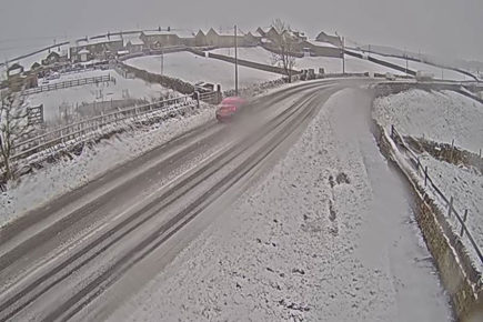 Snow causes poor driving conditions in parts of North Yorkshire