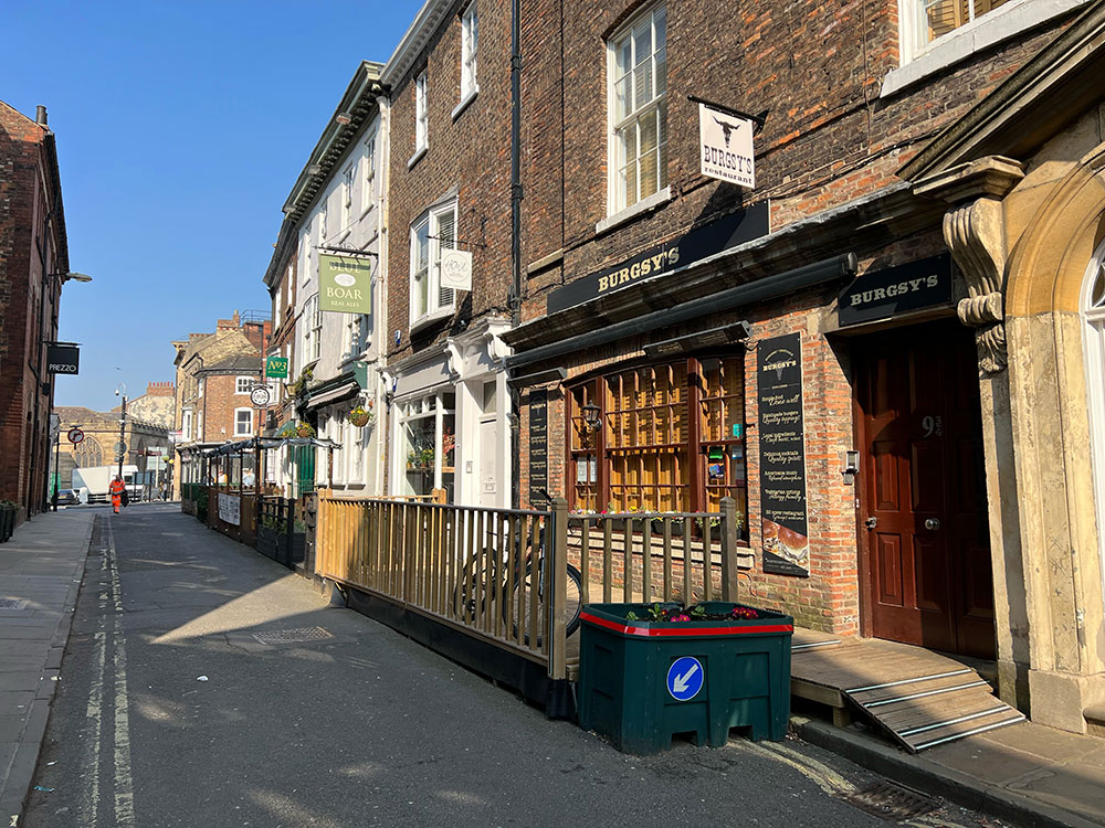York restaurant applies to make outdoor eating area permanent – but planners object