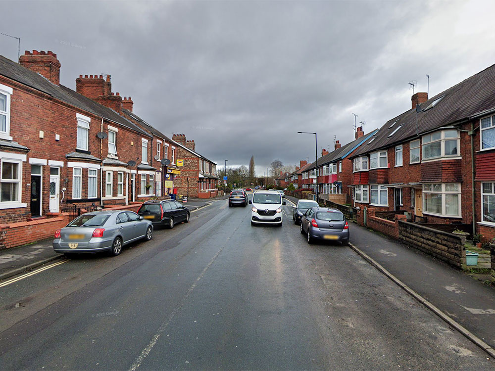 Car crashes on main York road