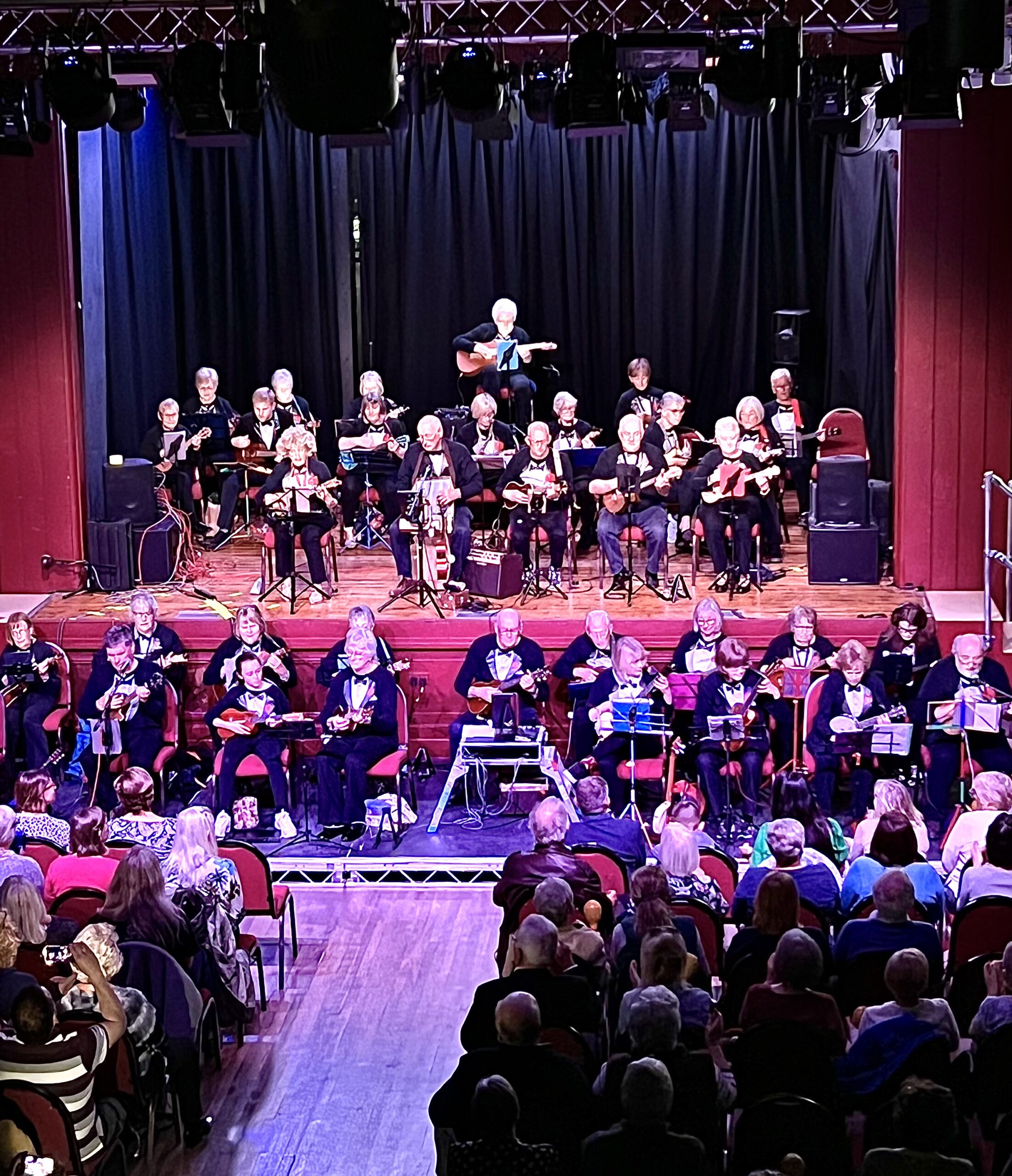 Ukes raise £3.2k for children of Ukraine