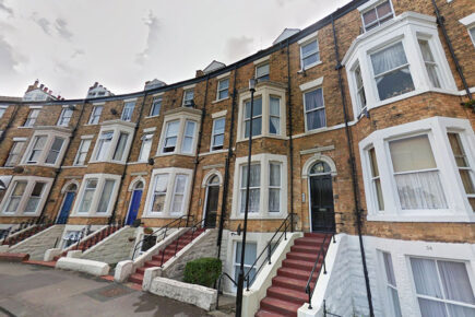 Woman falls to her death from fourth storey ledge in Scarborough – Man arrested