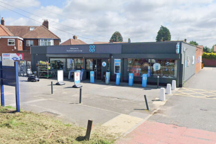 Shop worker hurt during armed robbery in York