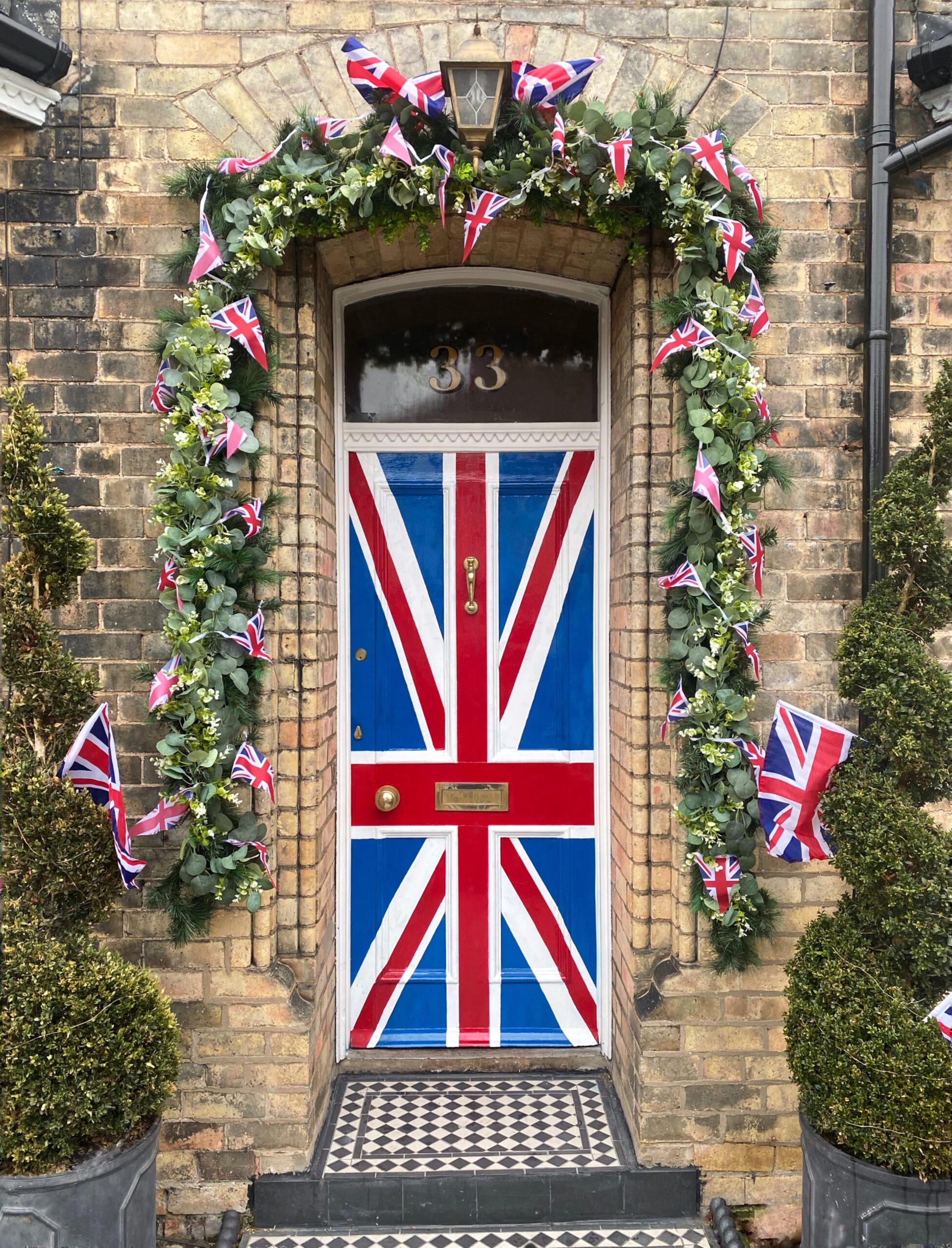 Watch: York designer turns his front door into a giant Union flag – to celebrate Queen’s Jubilee