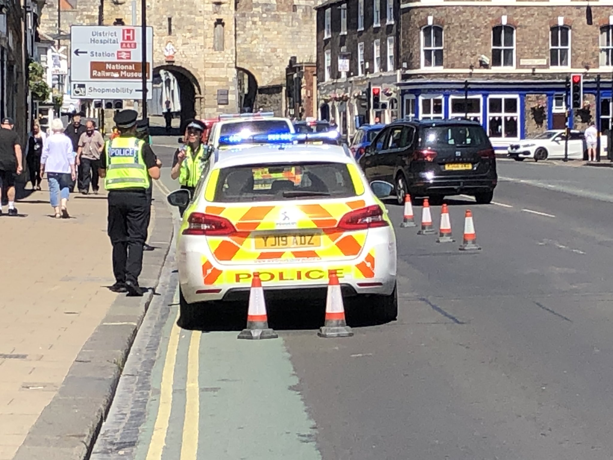 Police in York asked to ‘think bike’ when using the side of the road to pull vehicles in for inspection